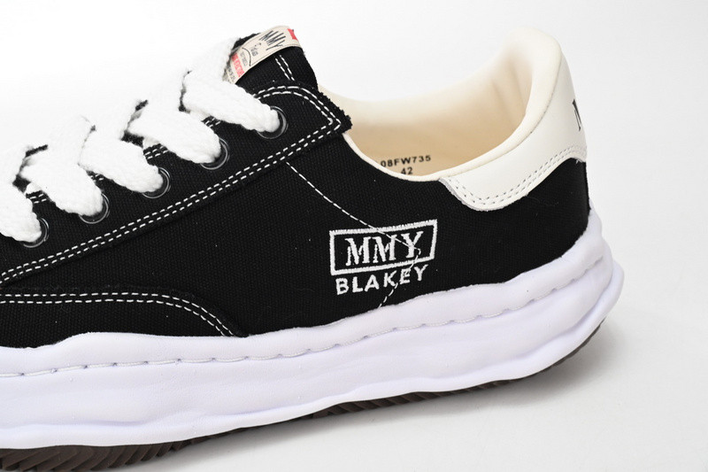 mmy sneaker 0044
