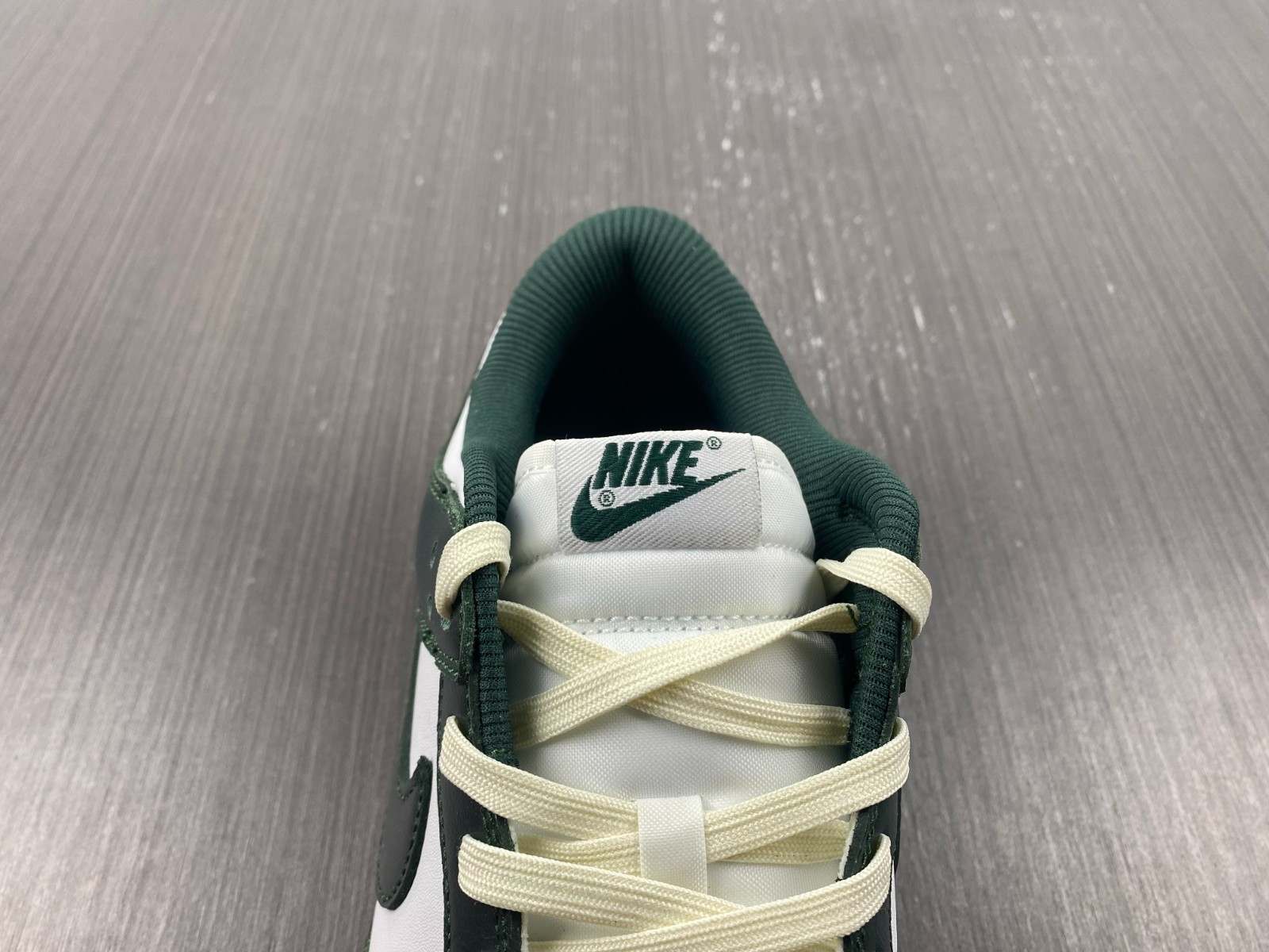 nike dunk low vintage green (w) - dq8580-100