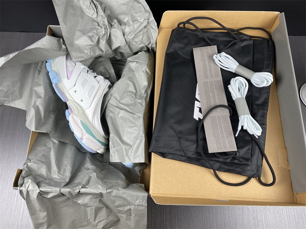 Ba*len*cia*ga track tranier 3.0