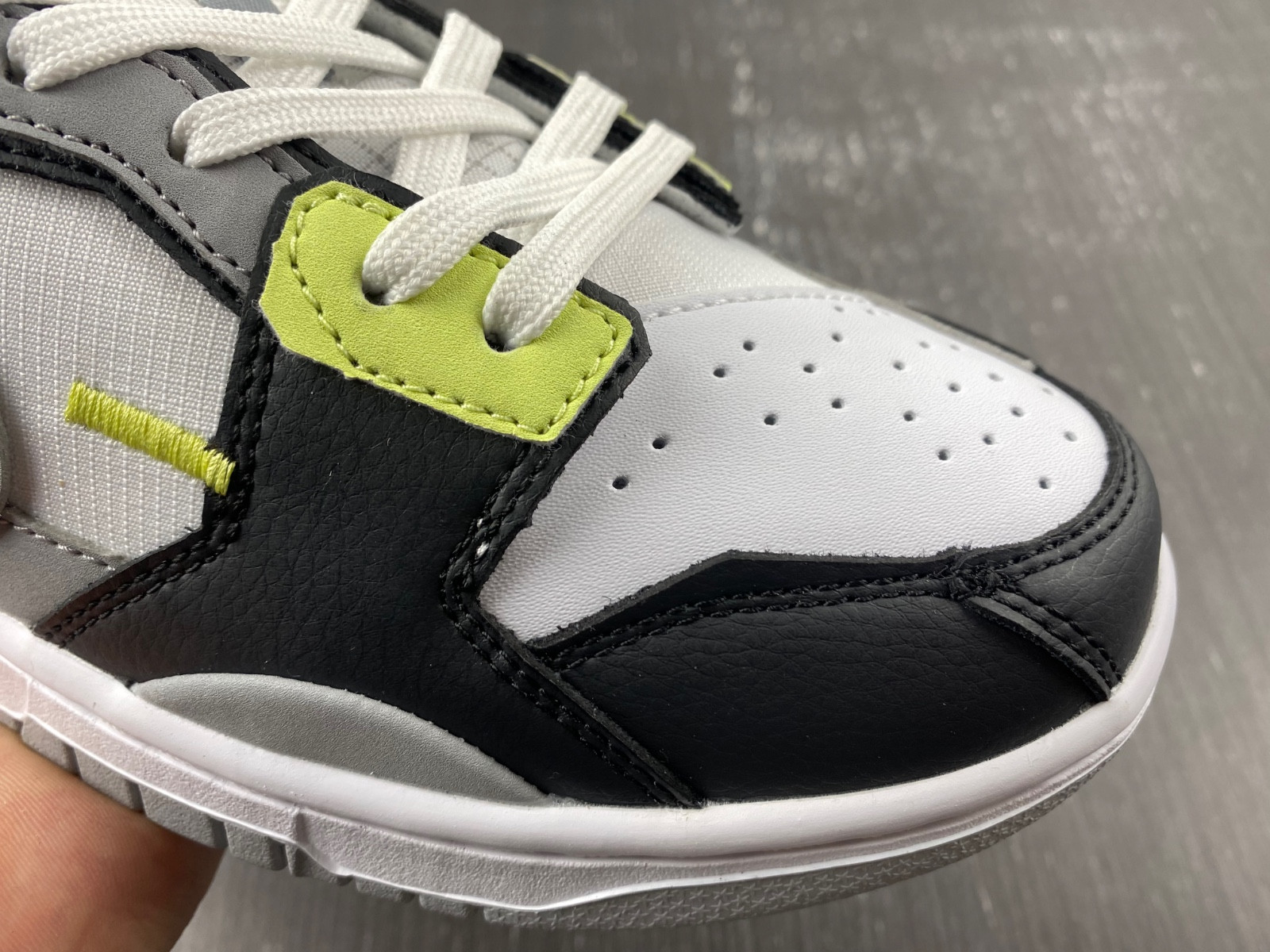 nike dunk low scrap wolf grey light lemon twist dc9723-001