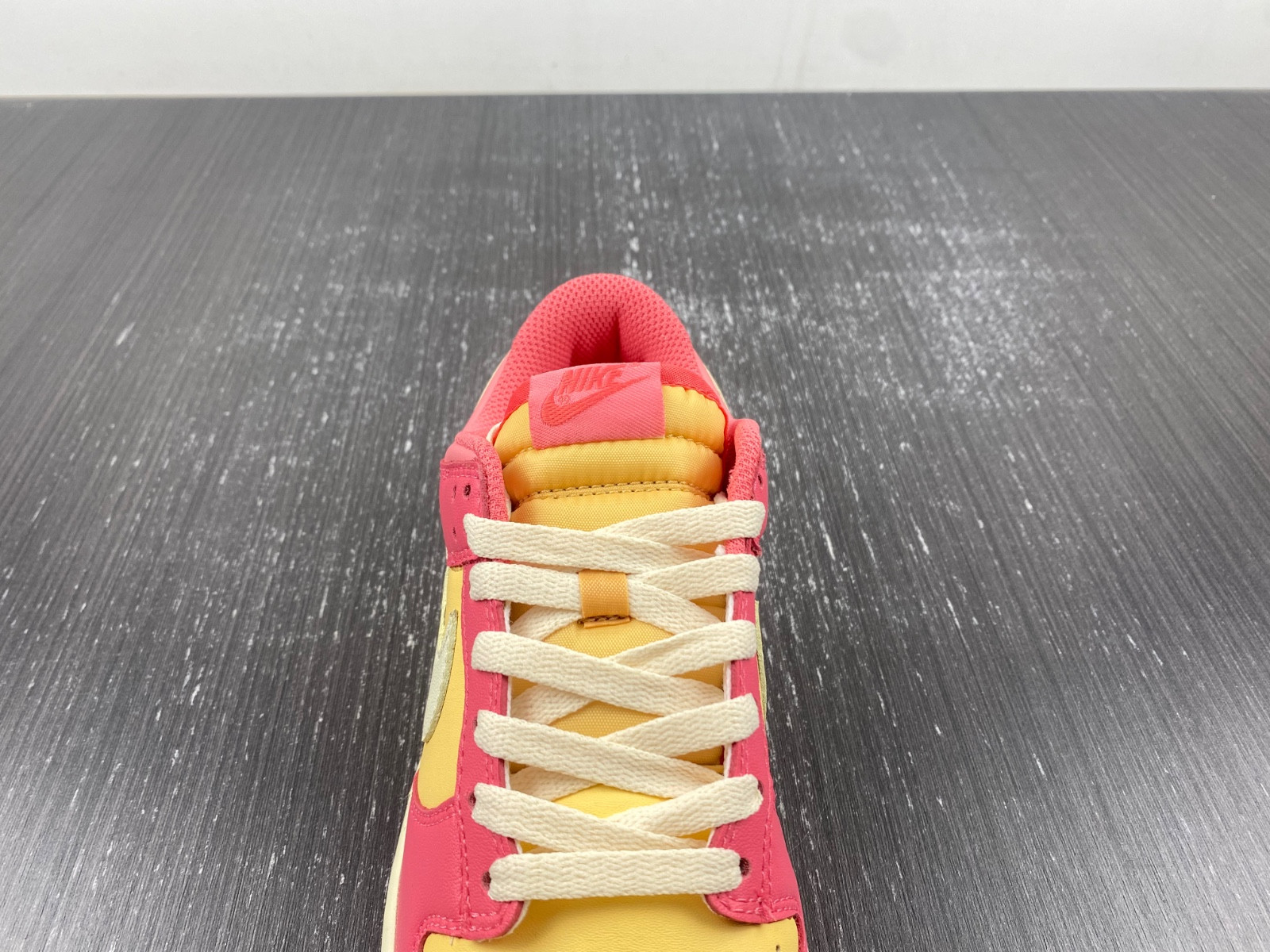 nike dunk low strawberry peach cream (gs) - dh9765-200