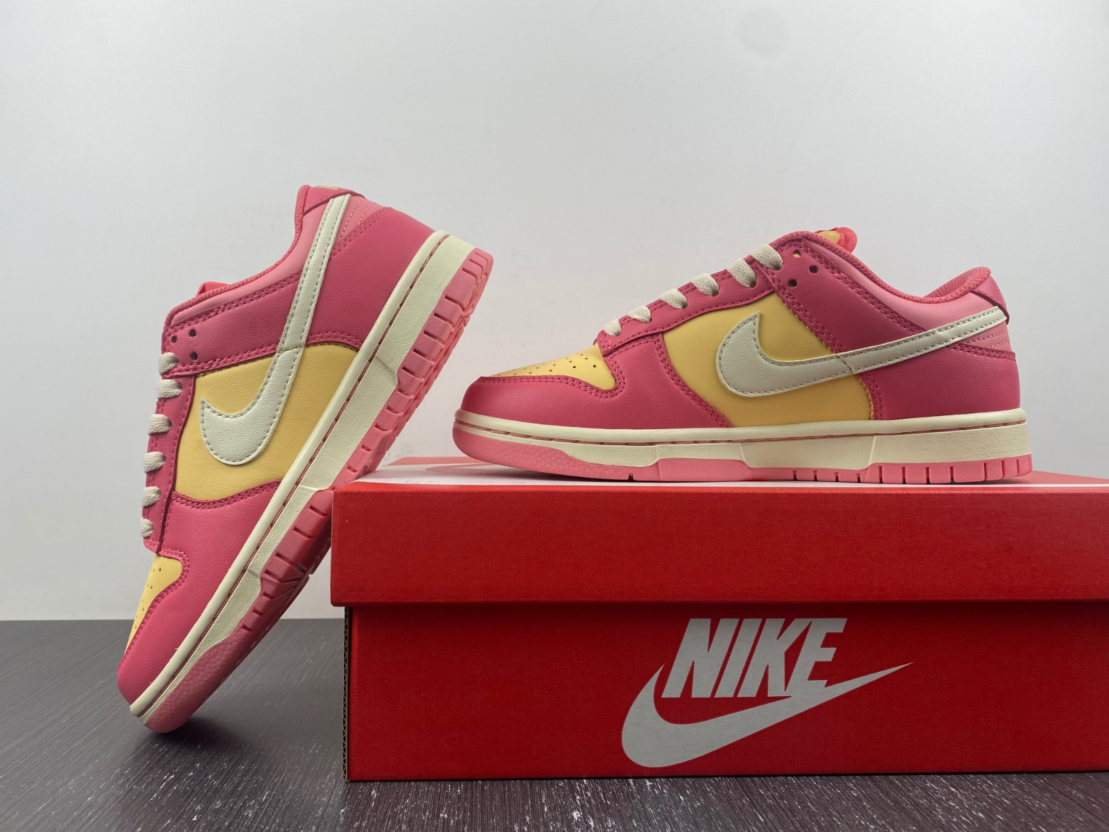 nike dunk low strawberry peach cream (gs) - dh9765-200