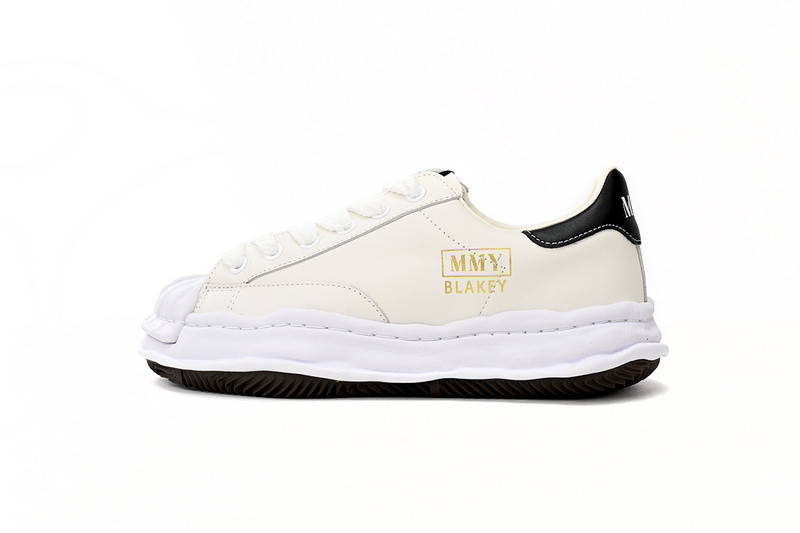 mmy sneaker 0047