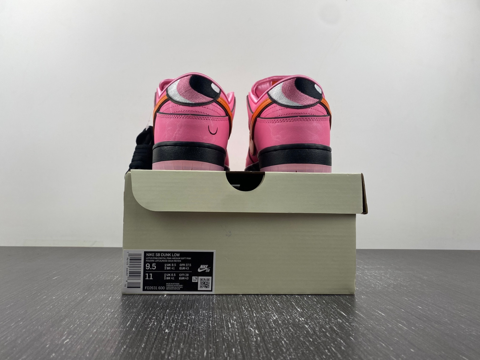 the powerpuff girls x nike sb dunk low blossom fd2631-600