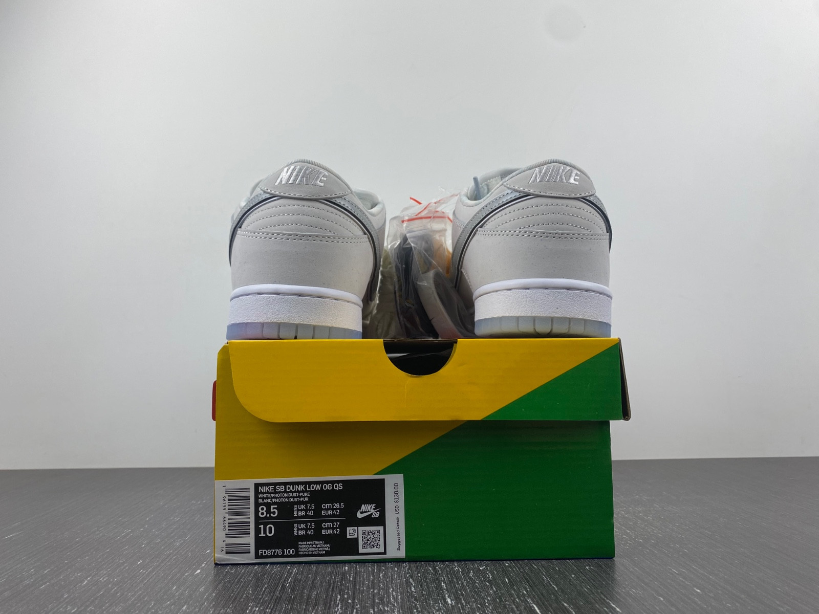 nike sb dunk low white lobster (friends and family) fd8776-100