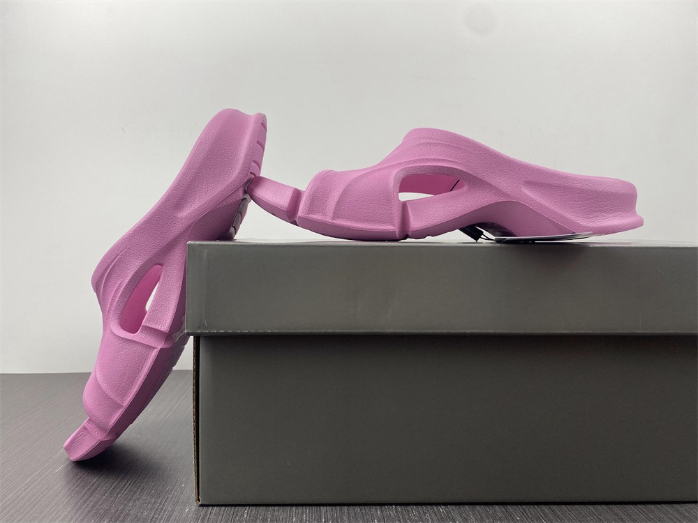 Ba*len*cia*ga mold slide sandal pink