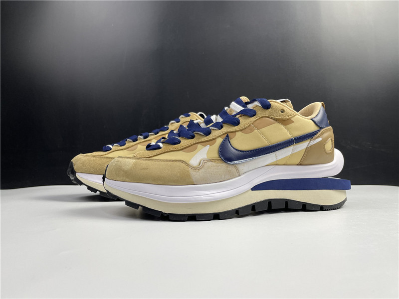 sacai x nike vaporwaffle 3.0 dd1875-200