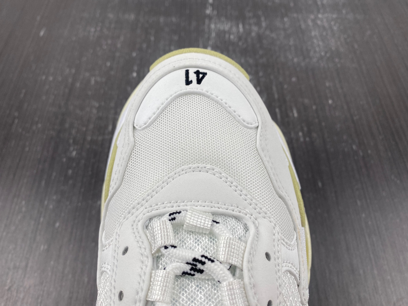 Ba*len*cia*ga triple s