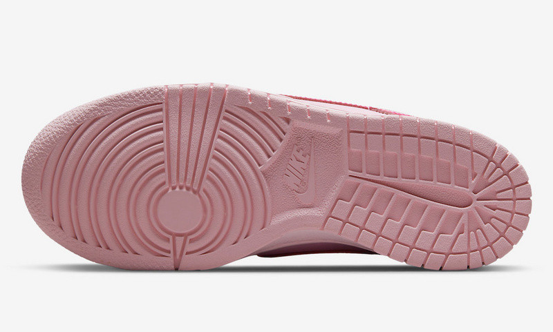 nike dunk low “triple pink” gs dh9765-600