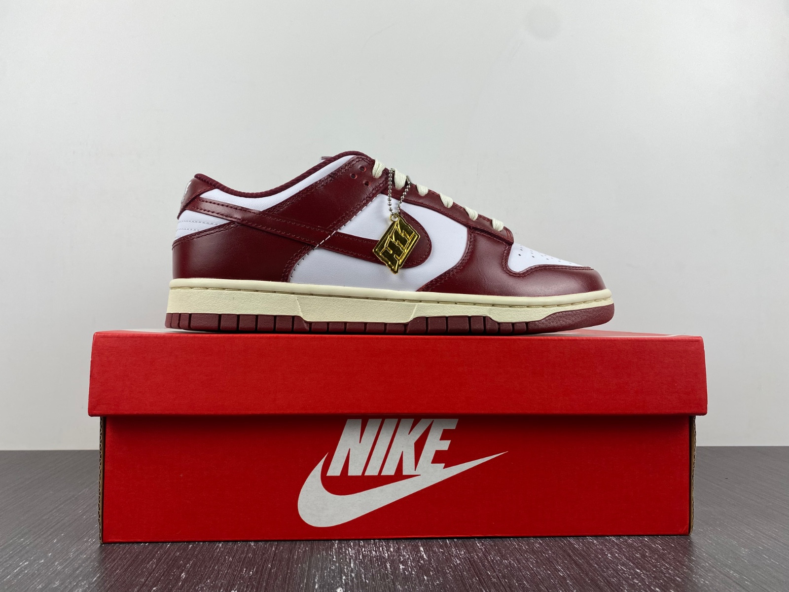 nike dunk low prm vintage team red (women
