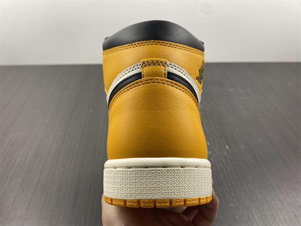 air jordan 1 high og "yellow toe" 555088-711