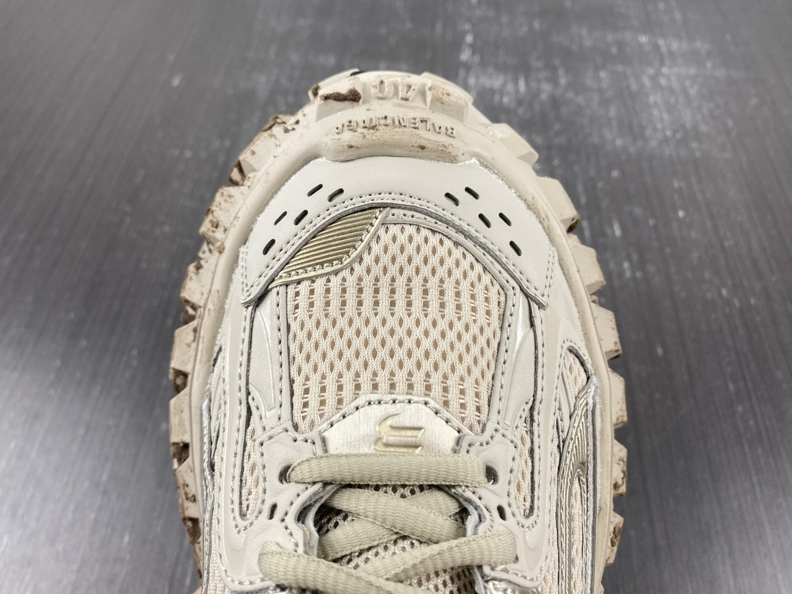 Ba*len*cia*ga defender sneaker