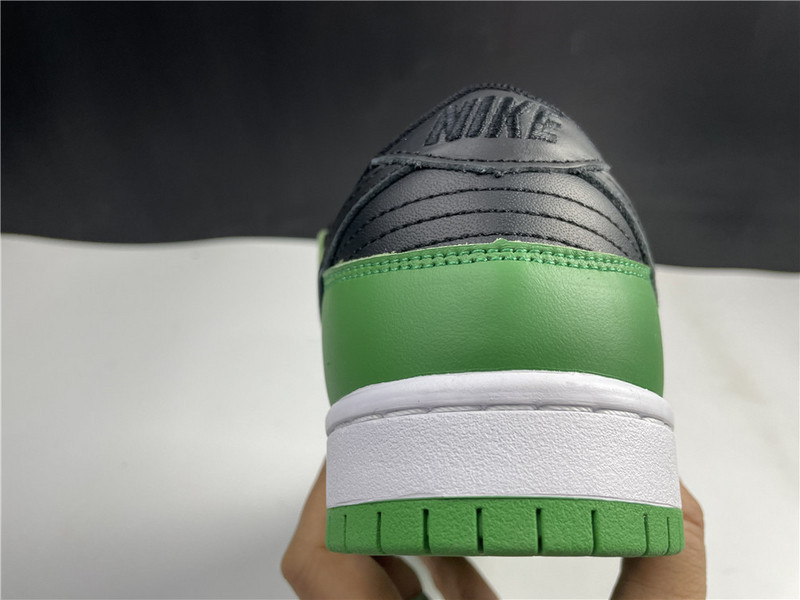 nike sb dunk low “classic green” bq6817-30