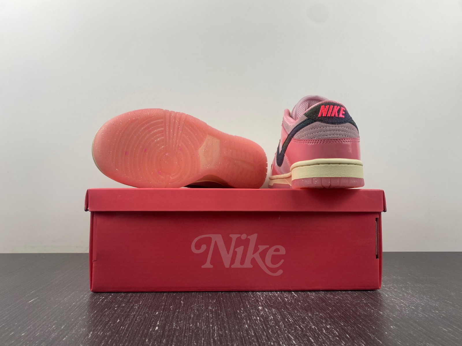 nike dunk low “barbie” fn8927-621