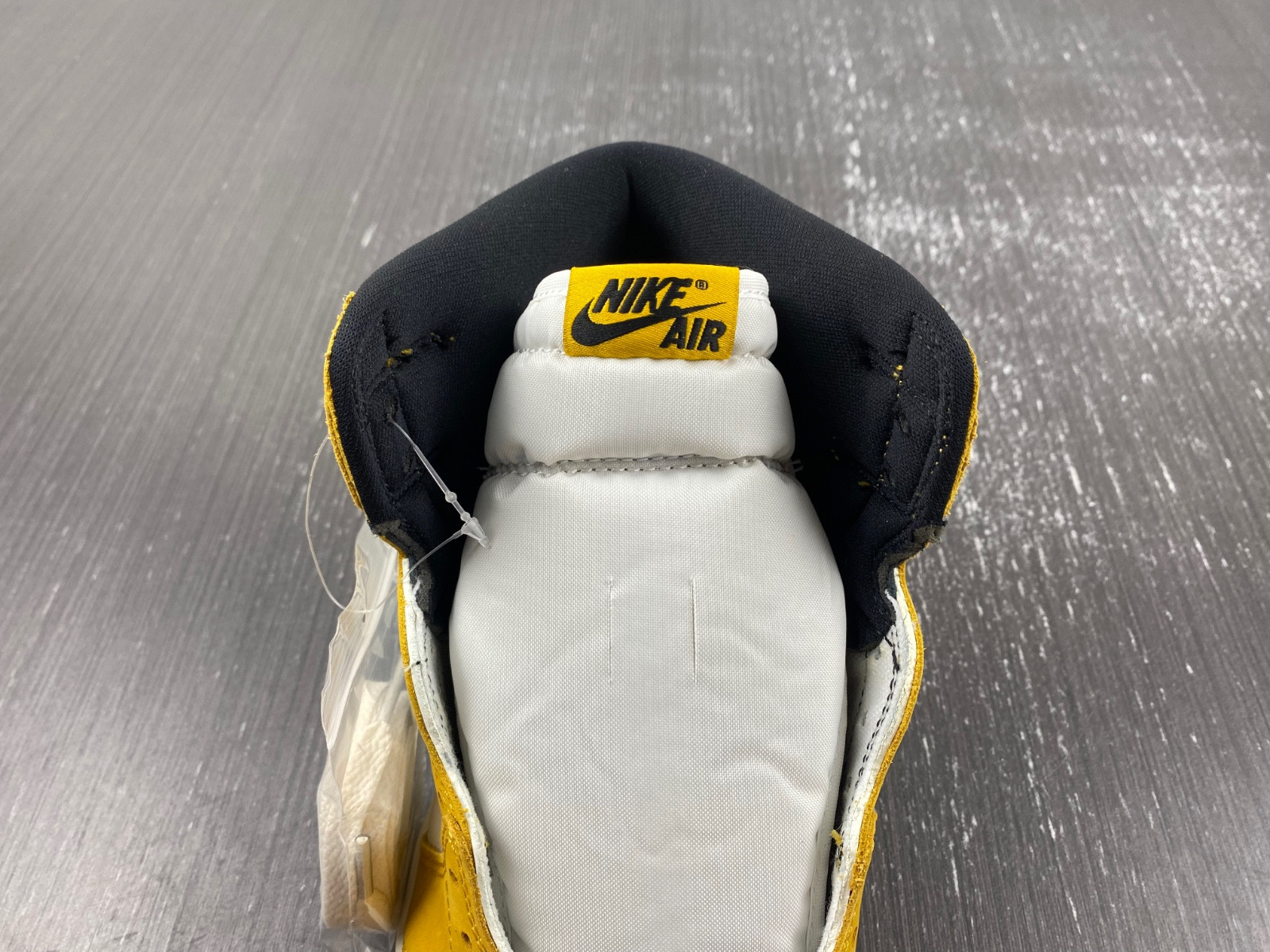 air jordan 1 high og “yellow ochre” dz5485-701