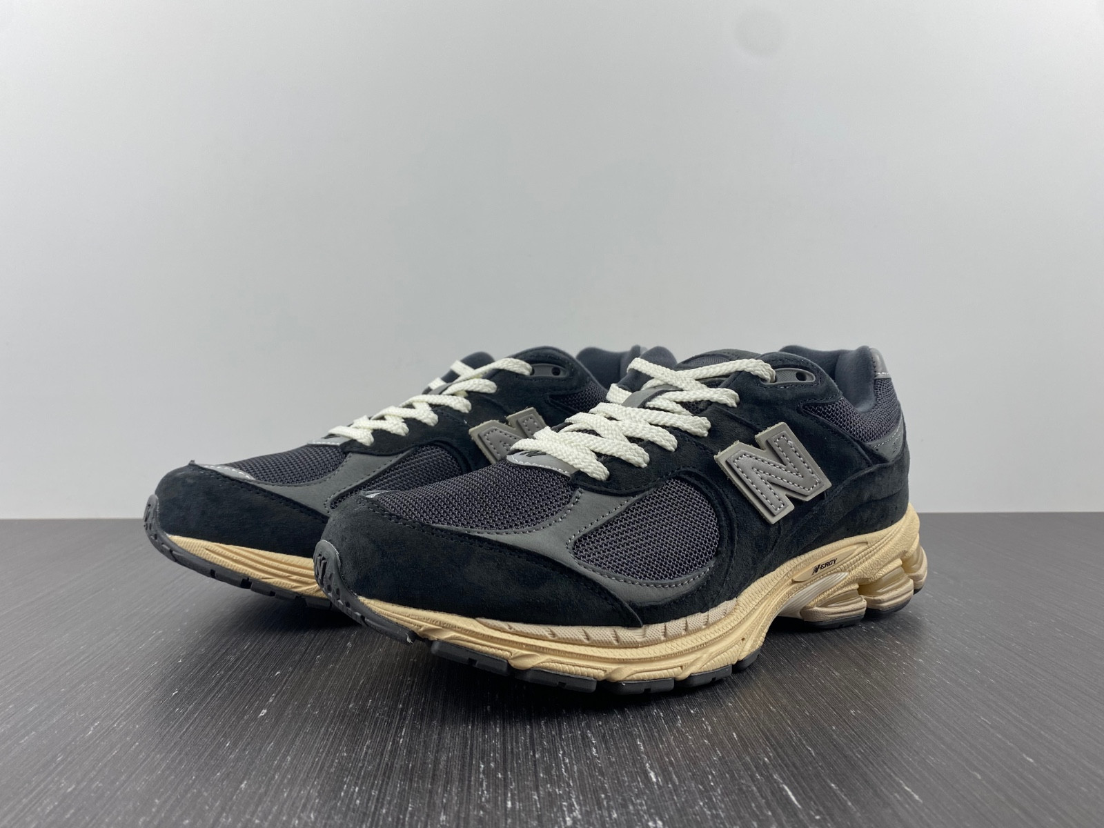 new Ba1an*e 2002r black dark grey - m2002rho