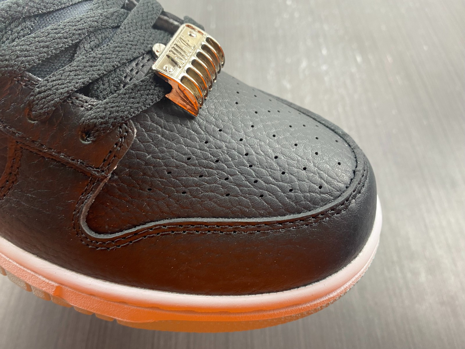 nike dunk low barber shop black dh7614-001