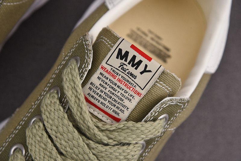 mmy sneaker 0010