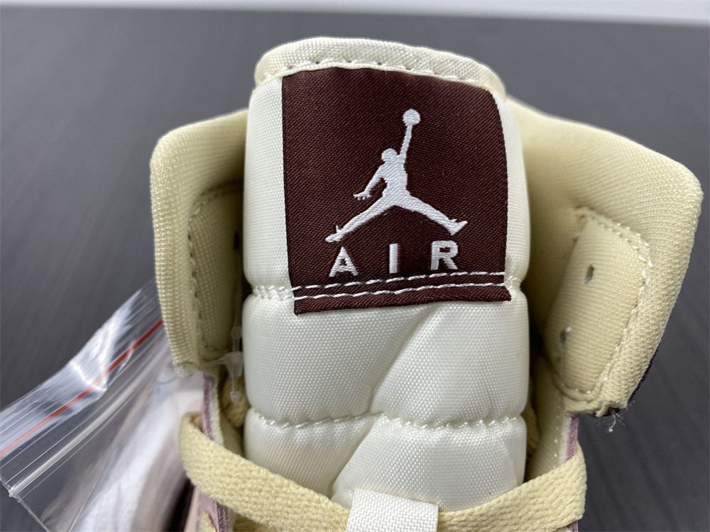 air jordan 1 mid do7440-821