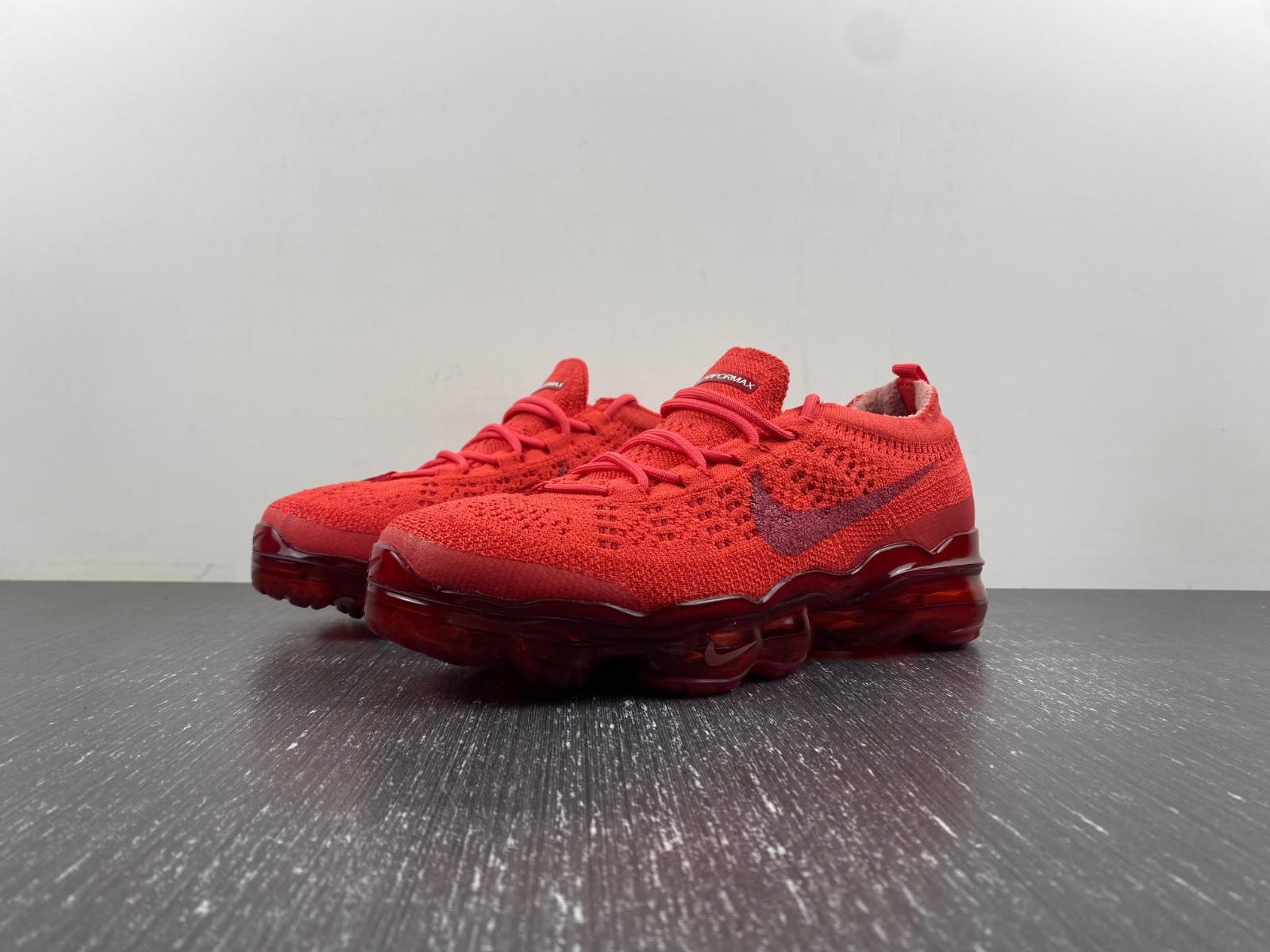 nike air vapormax 2023 flyknit triple red men''s dv1678-600