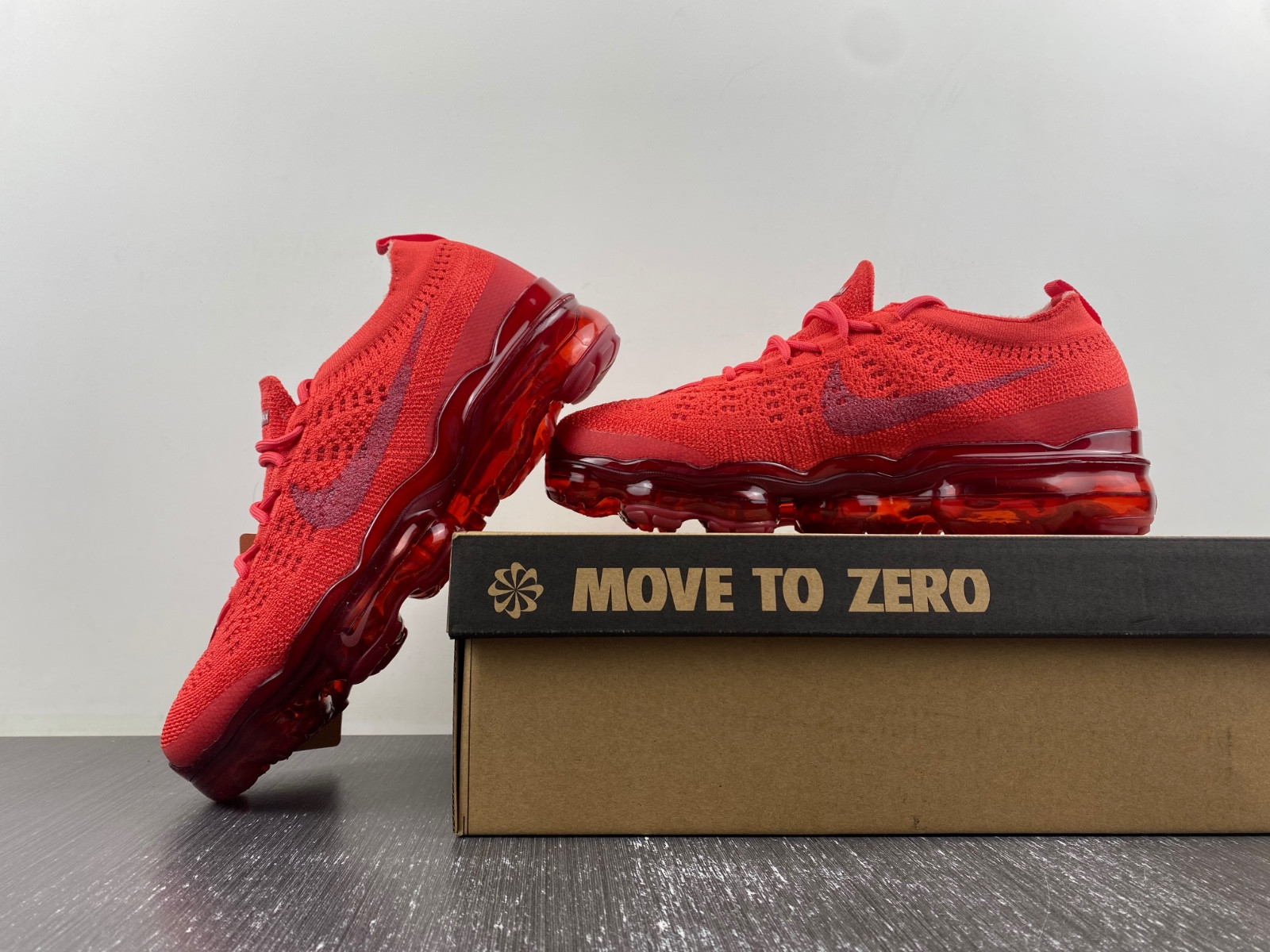 nike air vapormax 2023 flyknit triple red men