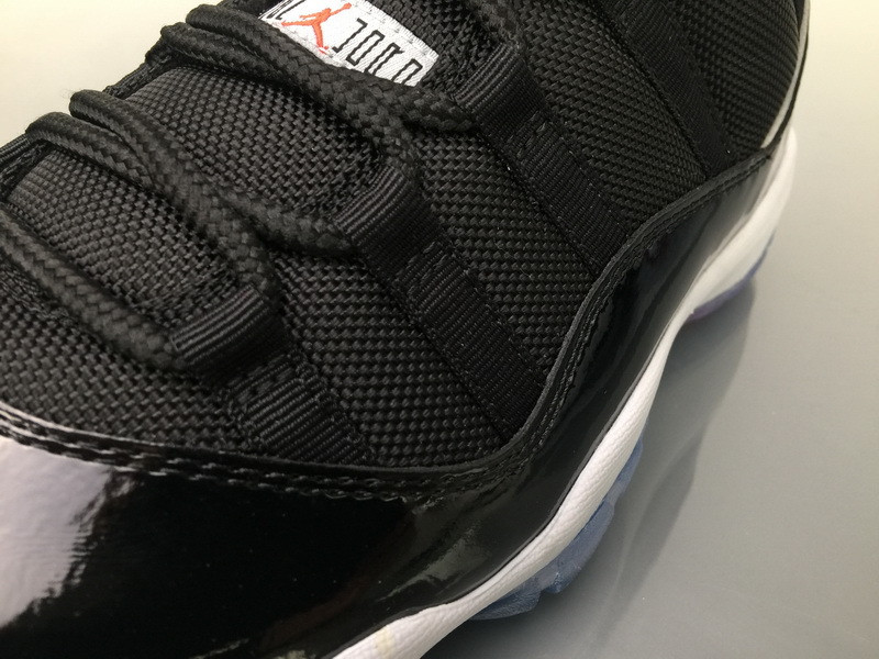 air jordan 11 retro low infrared 23 528895-023