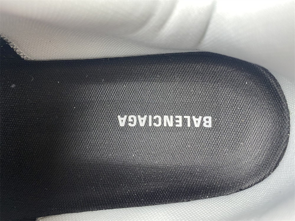 Ba*len*cia*ga runner sneaker 677403w3rb68123