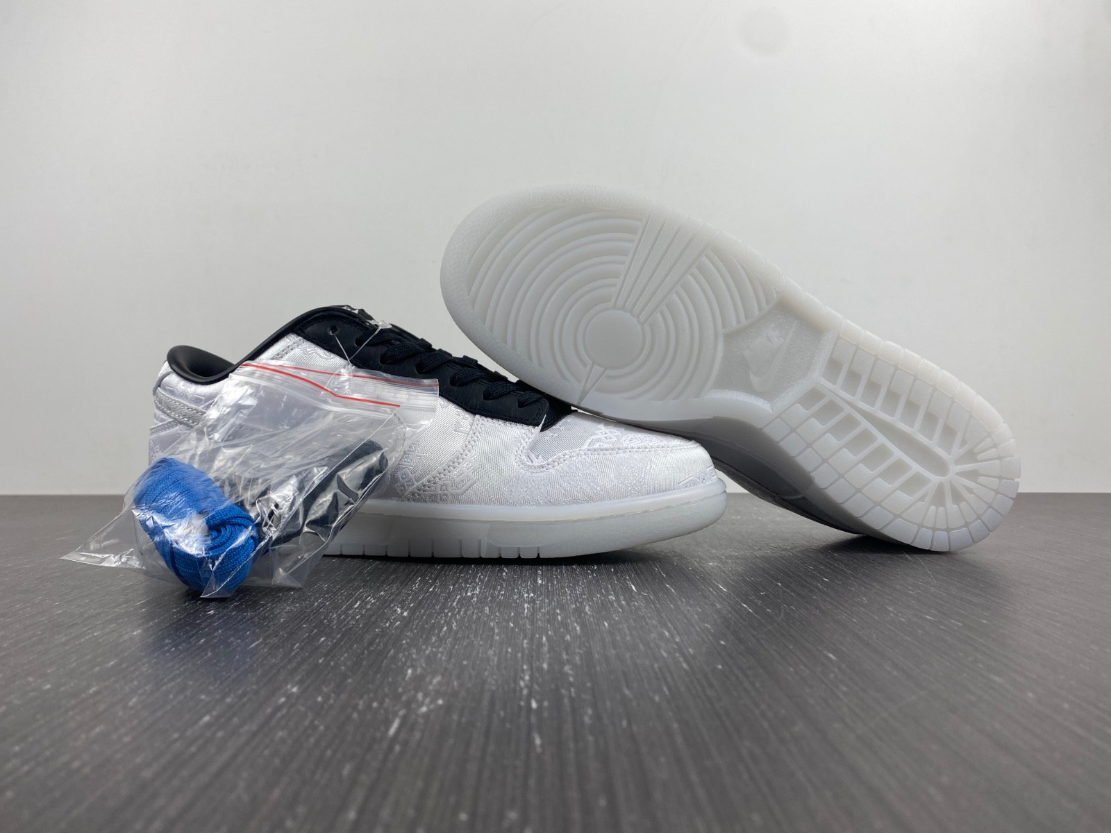 nike dunk low clot x fragment fn0315-110