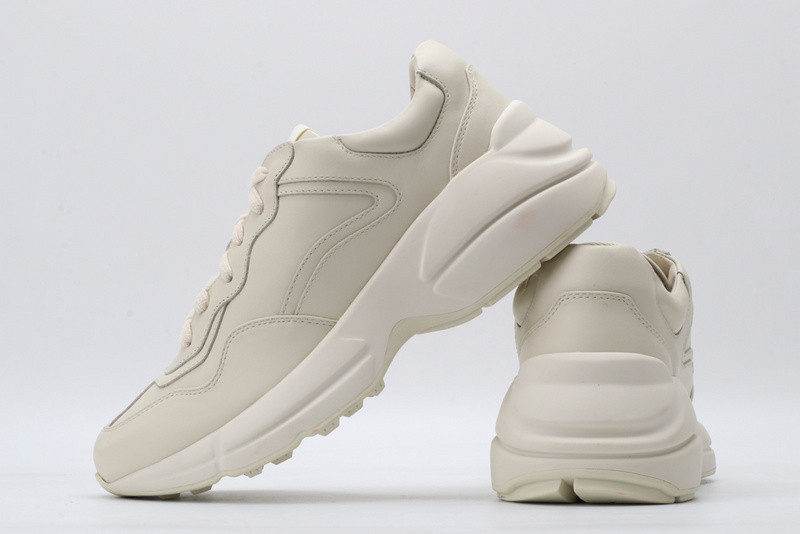 G*u*i ace embroidered low-top sneaker all white