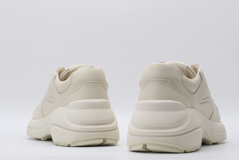 G*u*i ace embroidered low-top sneaker all white