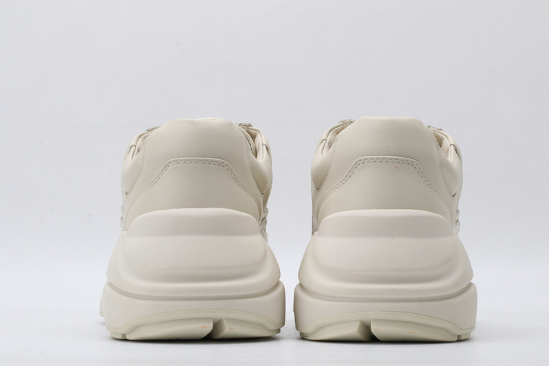 G*u*i ace embroidered low-top sneaker all white