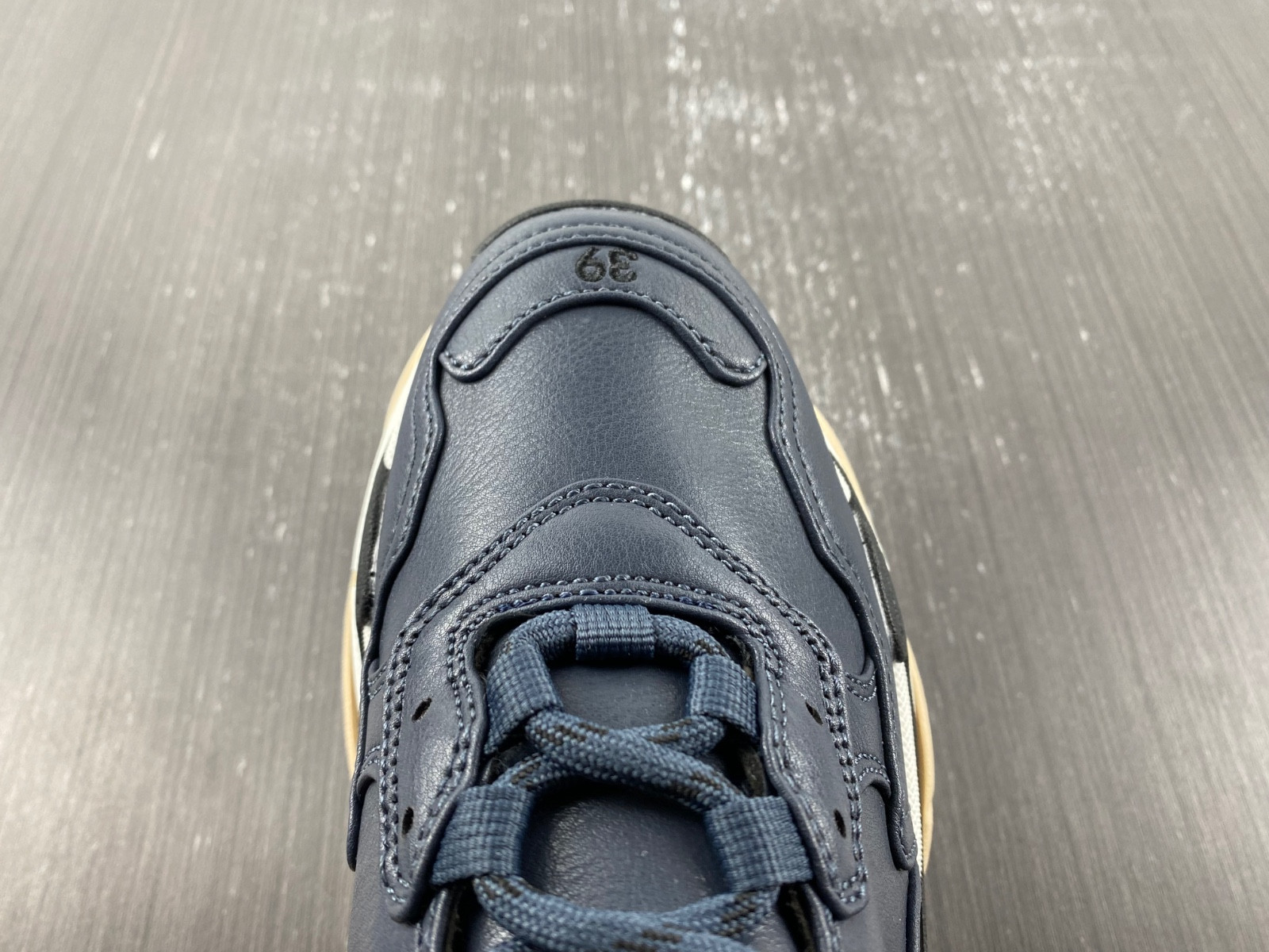 Ba*len*cia*ga triple s