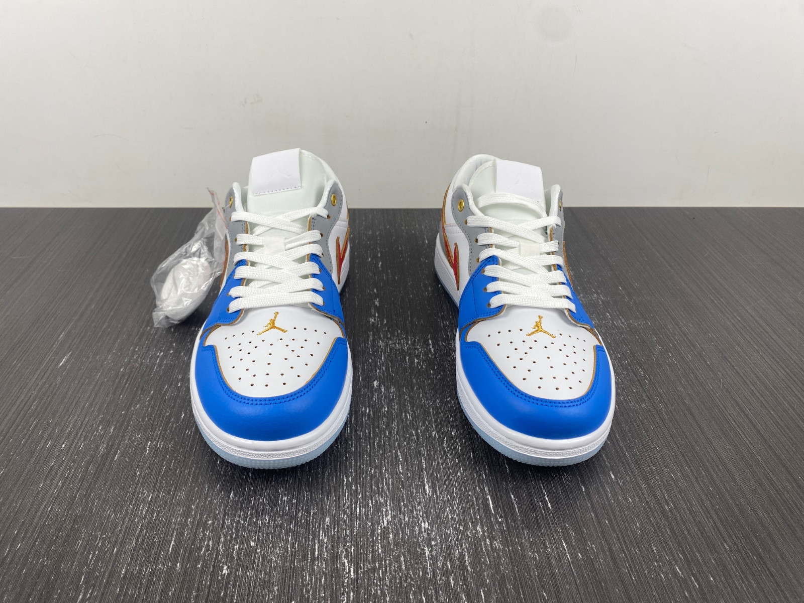 air jordan 1 low "philippines" fn8901-164