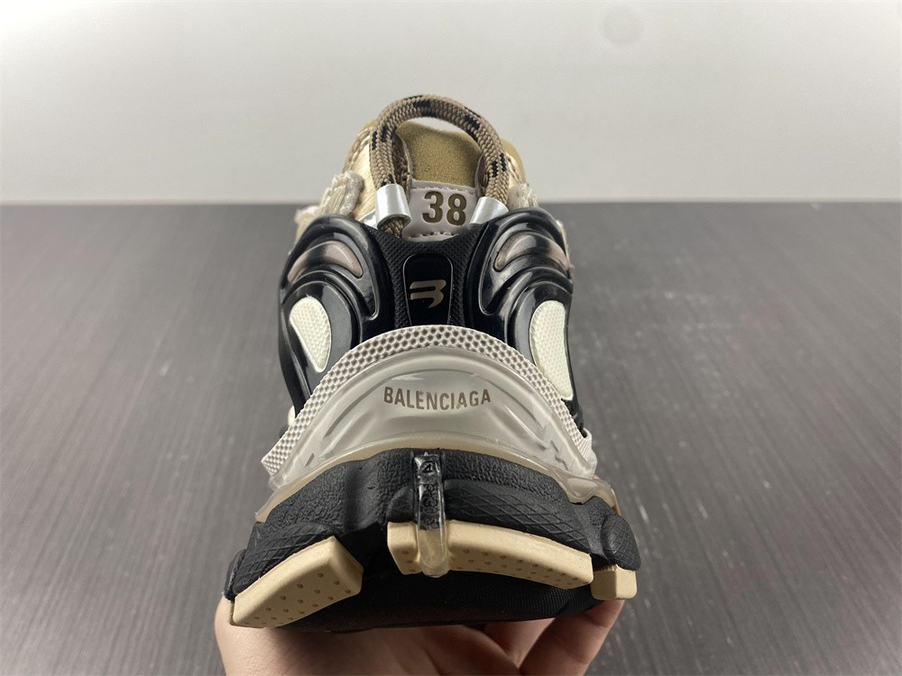 Ba*len*cia*ga runner sneaker