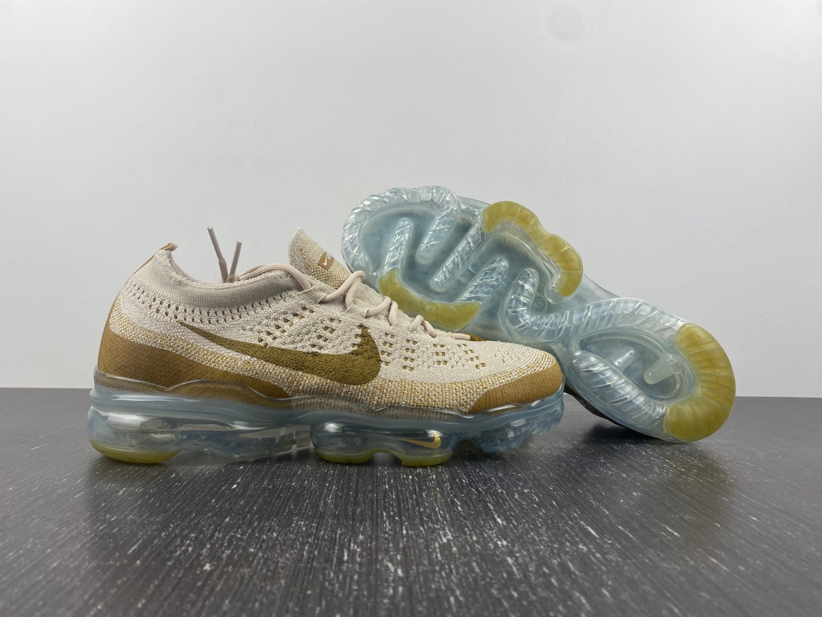 nike vapormax 2023 flyknit tan dv1678-100