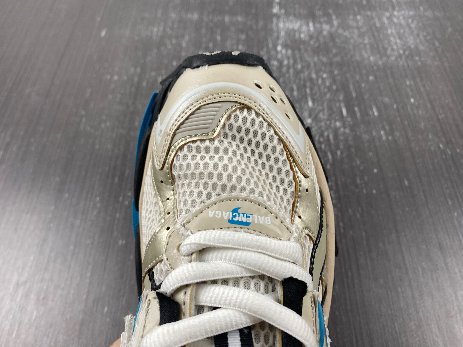 Ba*len*cia*ga runner sneaker