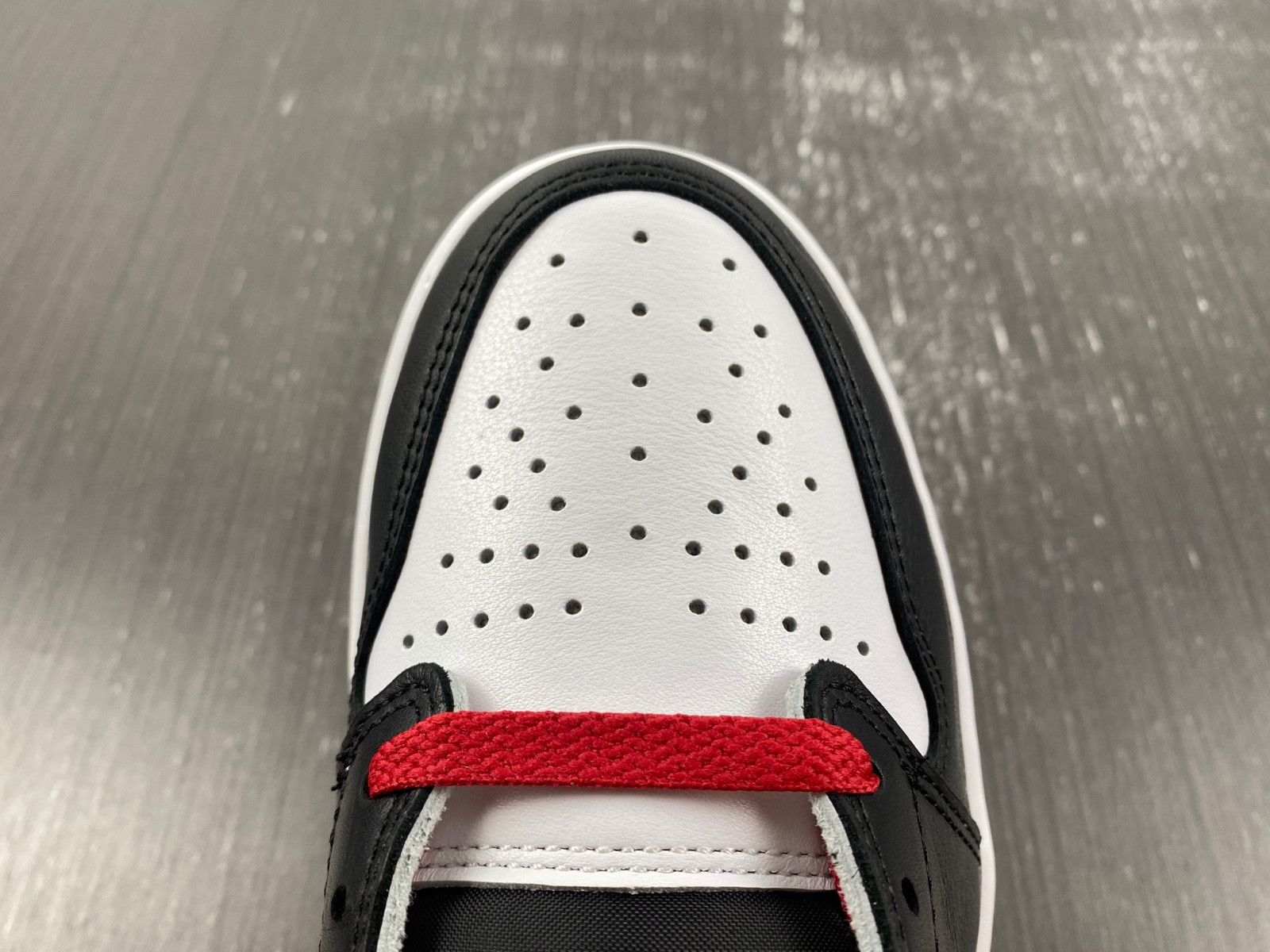 jordan 1 retro low og black toe - cz0790-106
