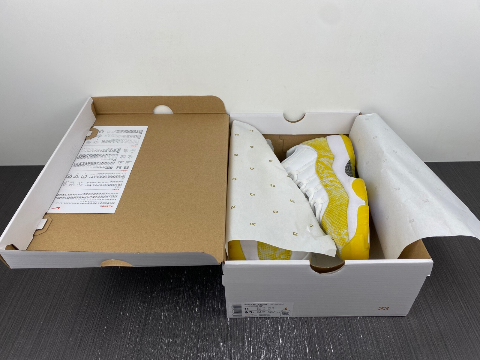 air jordan 11 low wmns “yellow snakeskin” ah7860-107