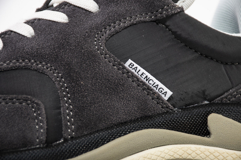 Ba*len*cia*ga triple s 2.0 536737w09011259