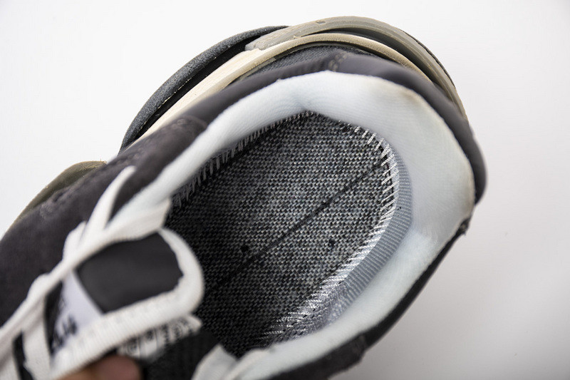 Ba*len*cia*ga triple s 2.0 536737w09011259