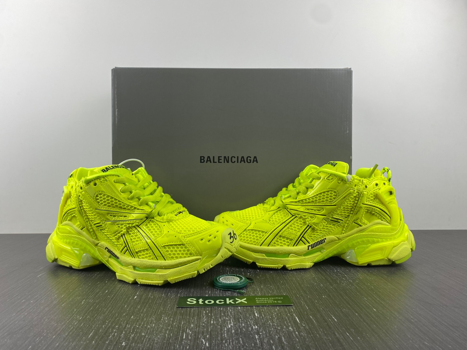 Ba*len*cia*ga 7.0 runner sneaker