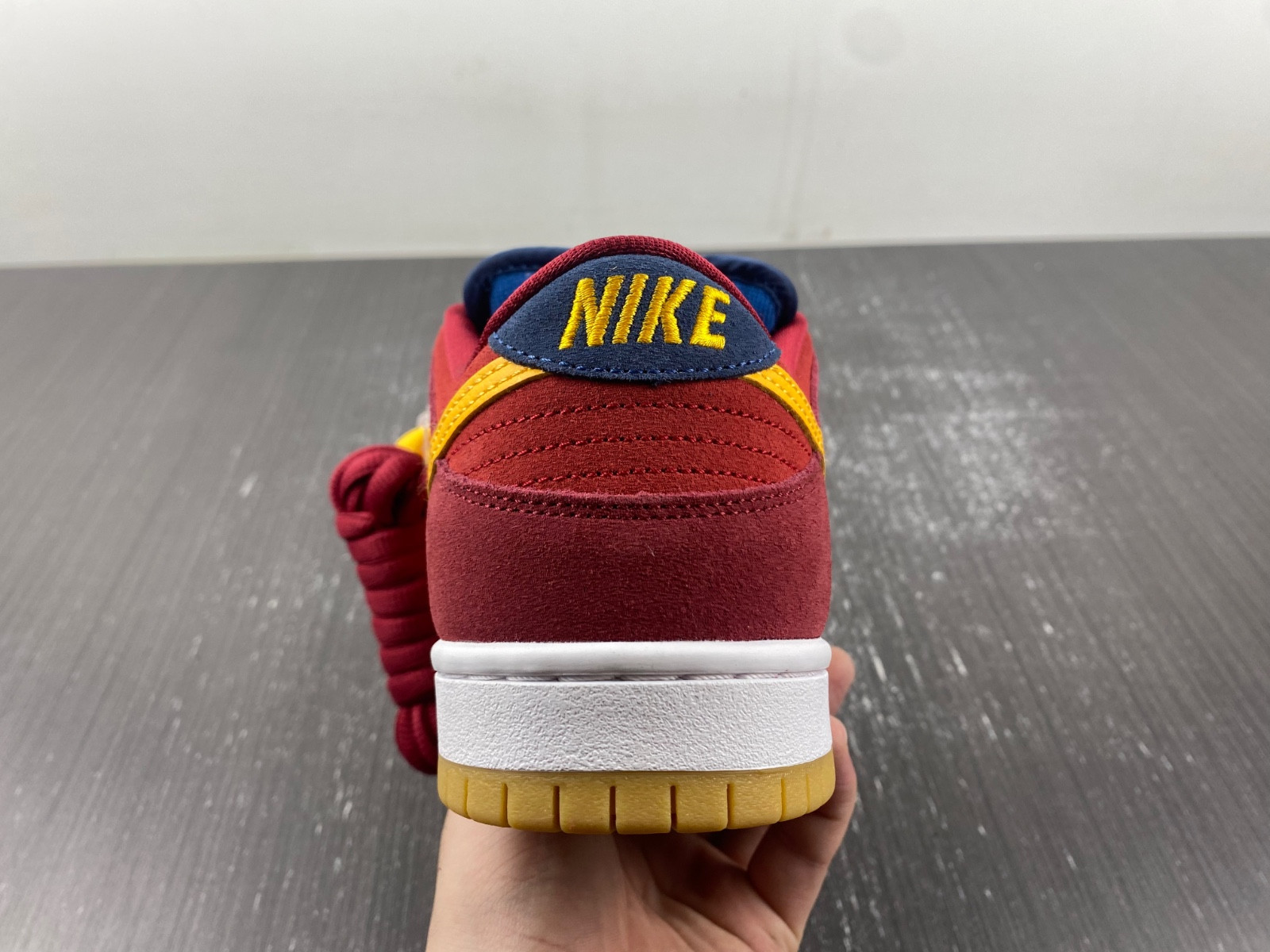 nike sb dunk low catalonia dj0606-400