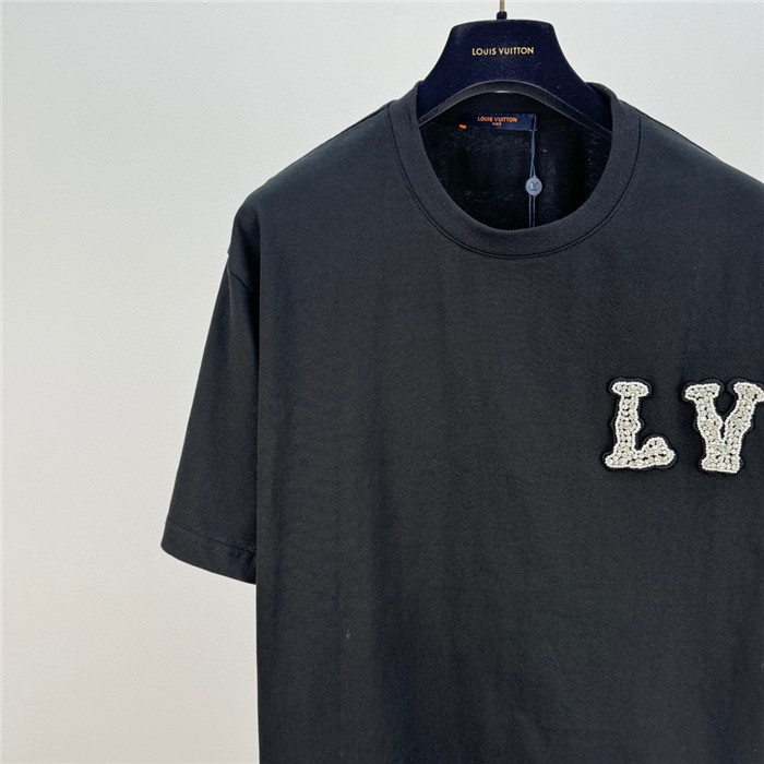 lwe t shirt