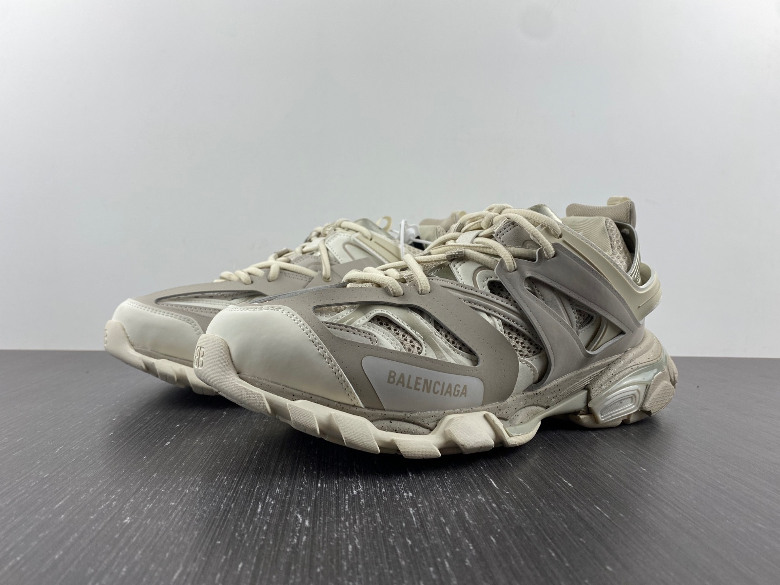 Ba*len*cia*ga men''s track.3 sneaker