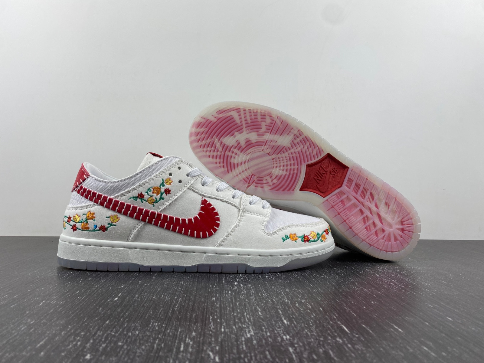 nike sb dunk low decon n7 white red fd6951-700