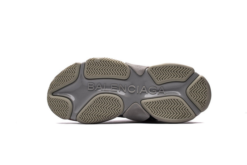 Ba*len*cia*ga triple s