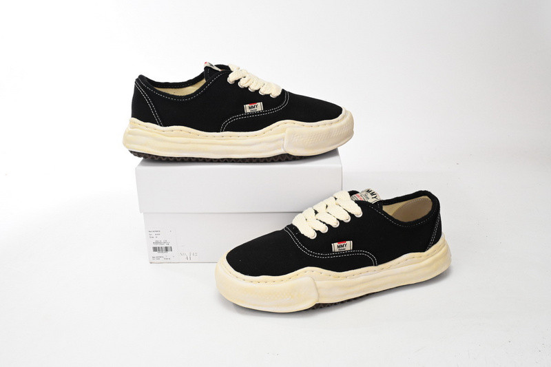 mmy sneaker 0046