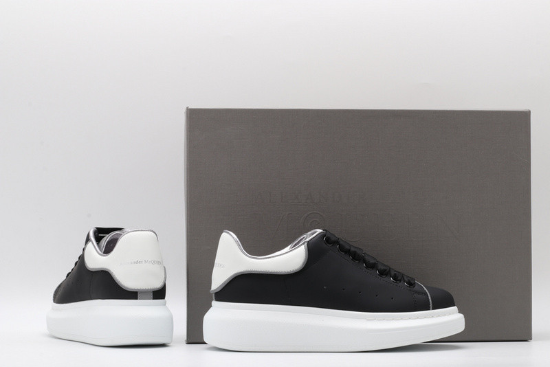 a1exa*der Mcqv*en all black