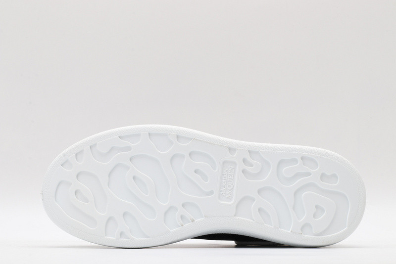 a1exa*der Mcqv*en all black