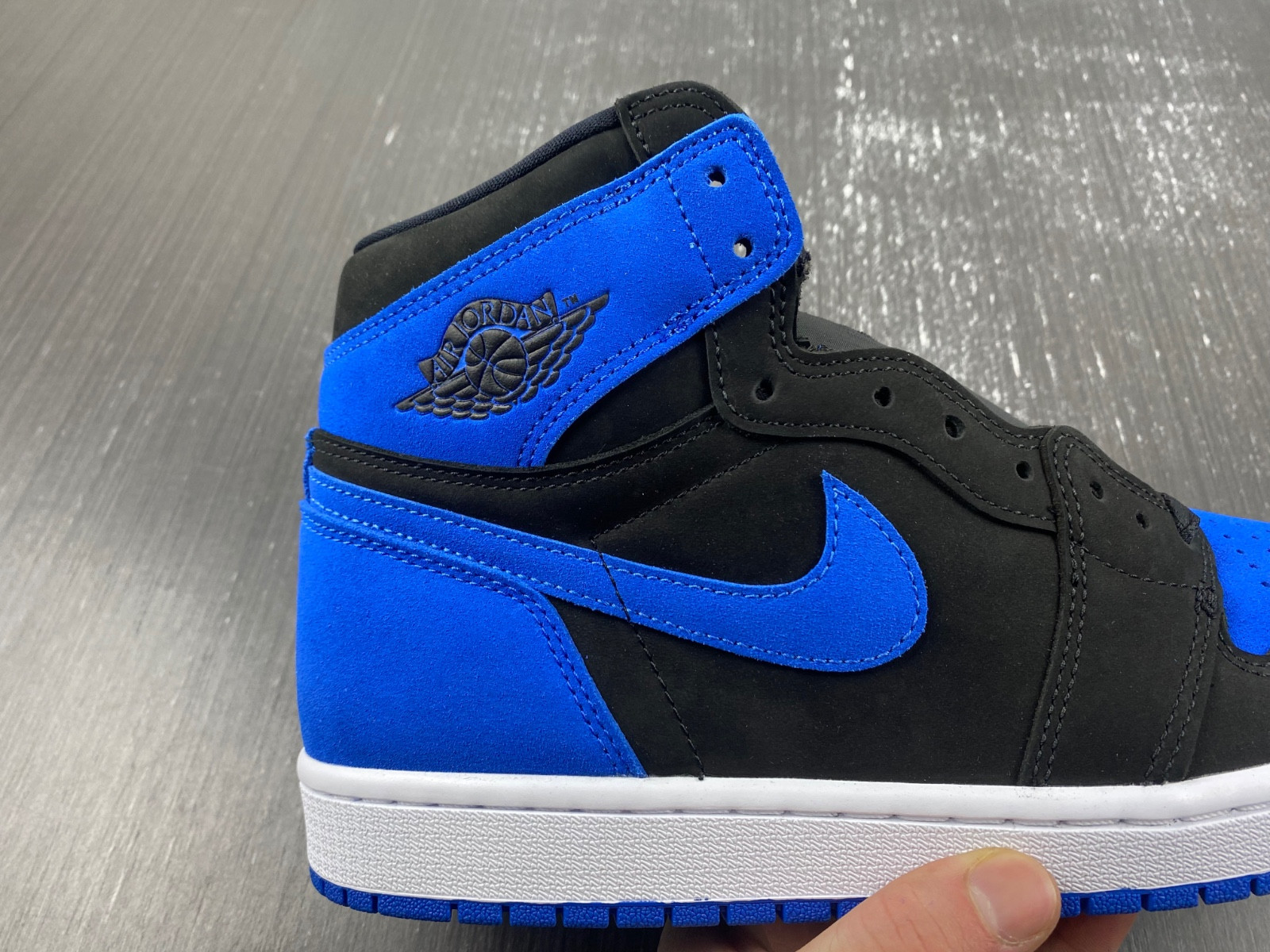 air jordan 1 royal suede dz5485-042